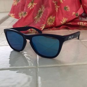 Oakley Frogskin Sunglasses